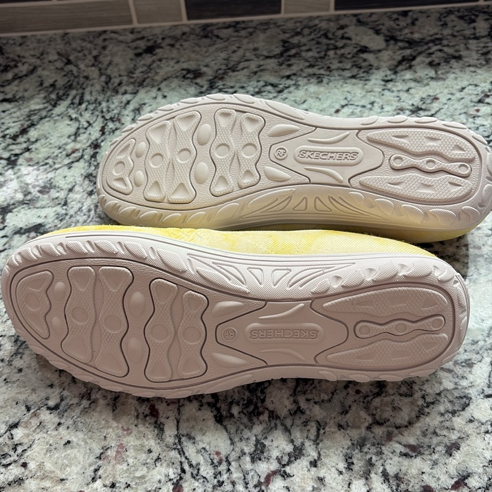 Skechers Reggae Fest Colorflage slip on size 10.  Like new condition. - Picture 7 of 7